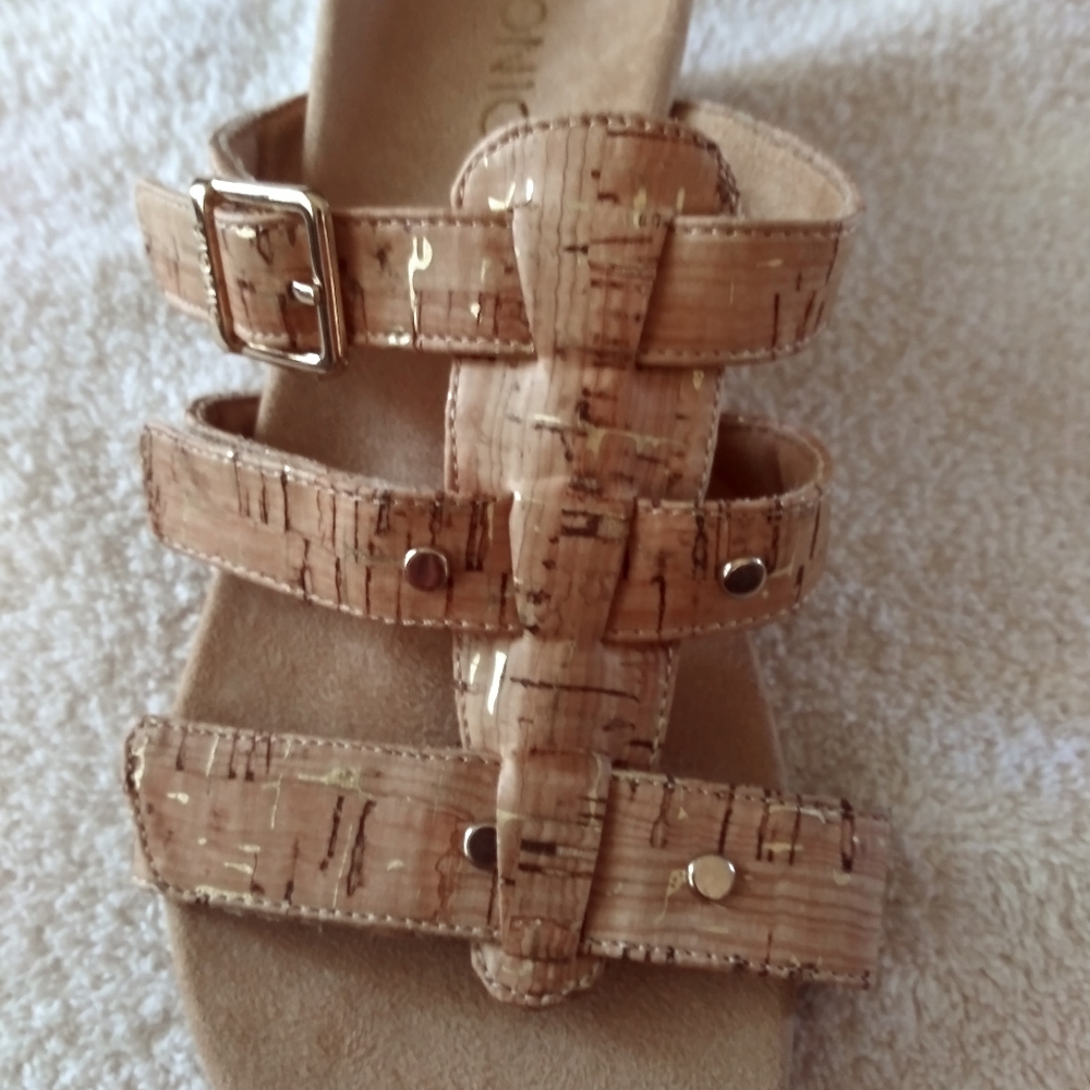 Vionic Sandals - Picture 5 of 6